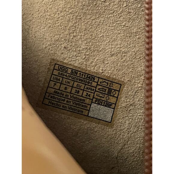 UGG Kingsburg‎ Leopard Bootie - Picture 7 of 7